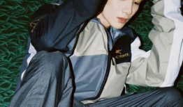 吃瓜爆料杨超越白敬亭,瓜田里的甜蜜邂逅